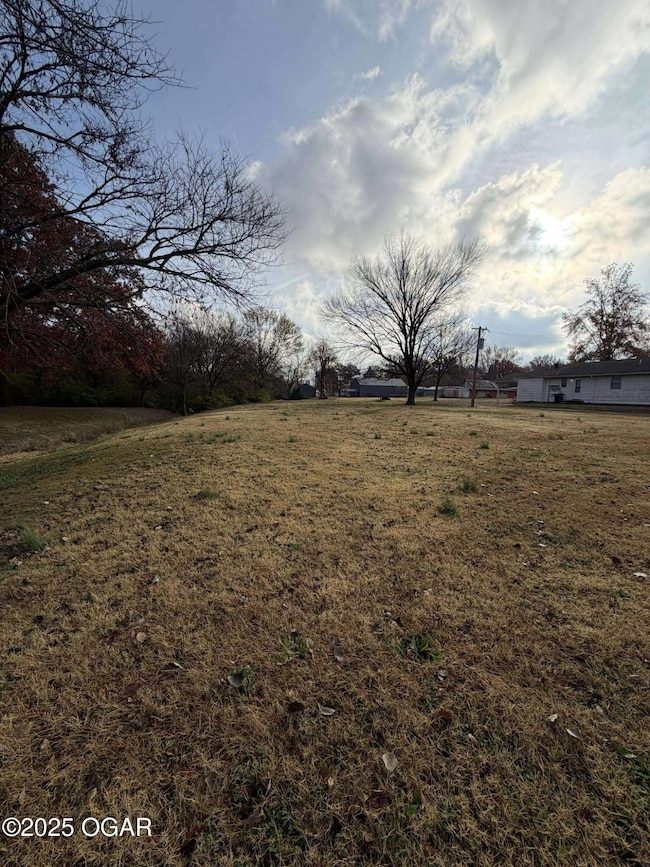 602 S High School Ave, Columbus, KS 66725 - photo 5