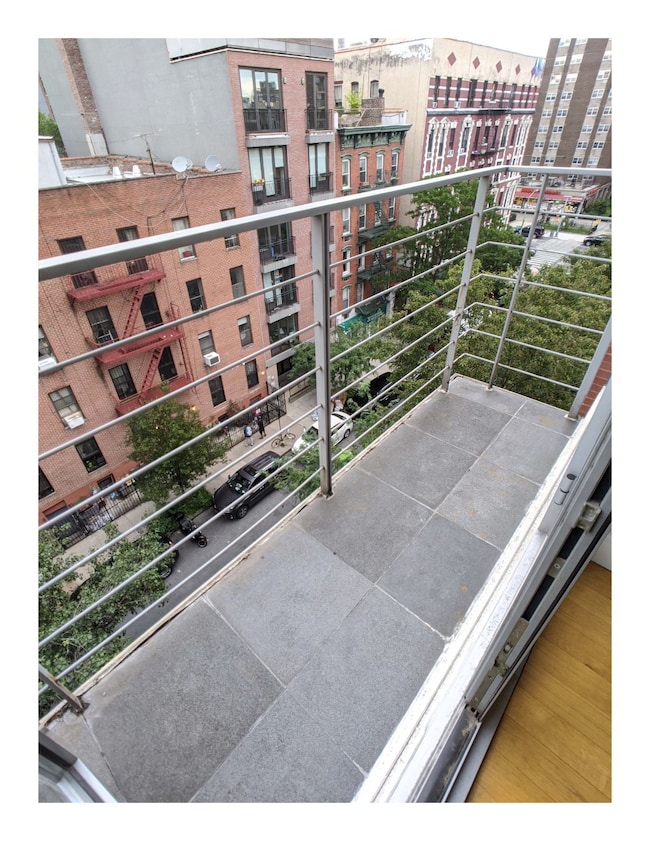 636 E 11th St unit 3G, New York, NY 10009 - photo 7