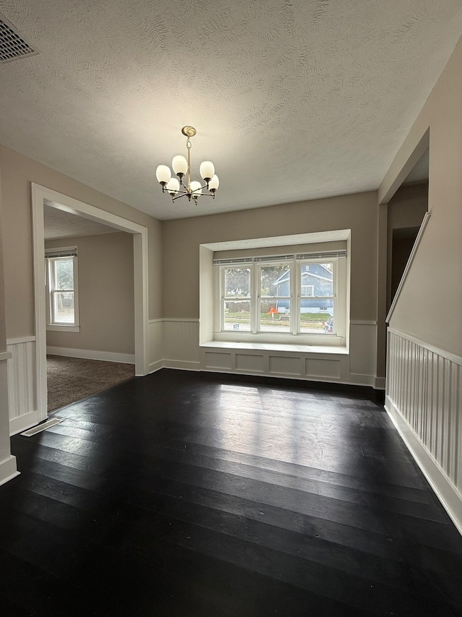 1401 W Elm St, Bloomington, IL 61701 - photo 7