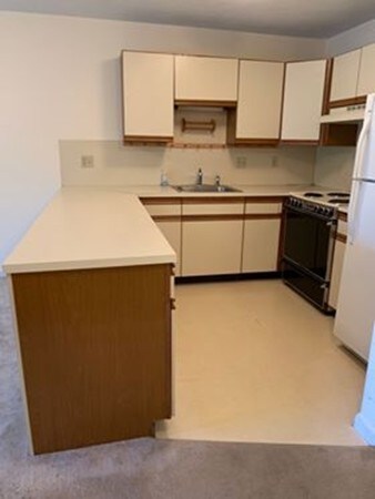 210 Washington St unit 31, Peabody, MA 01960 - photo 6