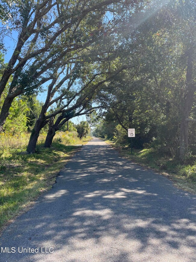 105 Mcclung St, Pass Christian, MS 39571 - photo 3