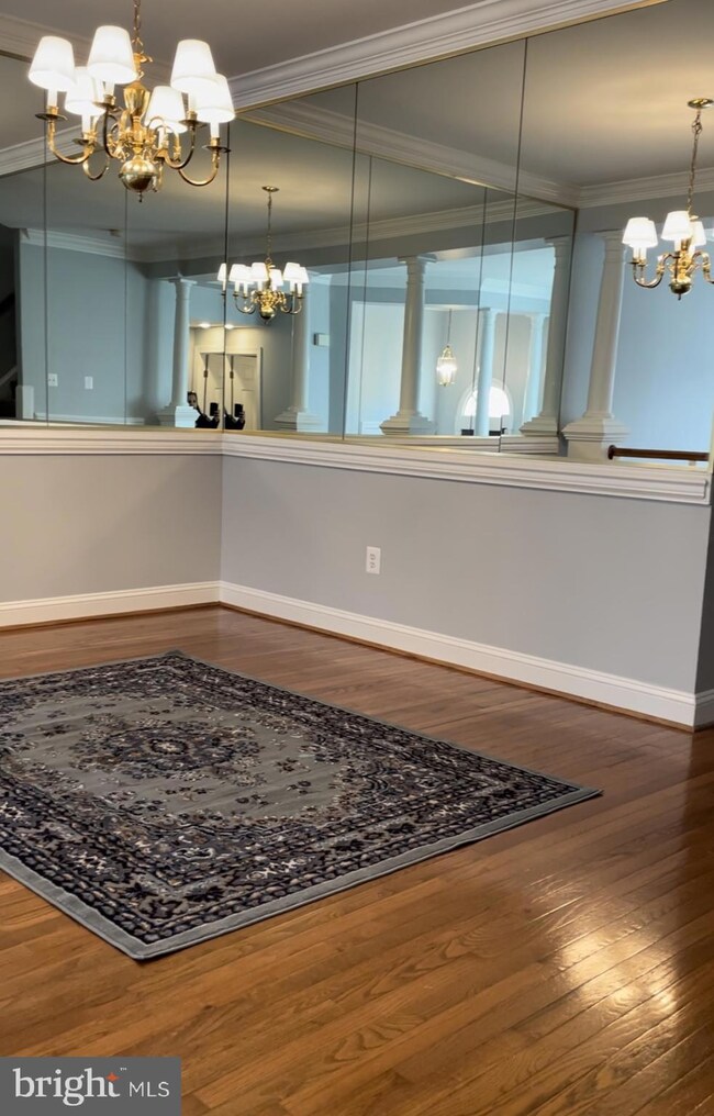 2186 Wolftrap Ct, Vienna, VA 22182 - photo 6