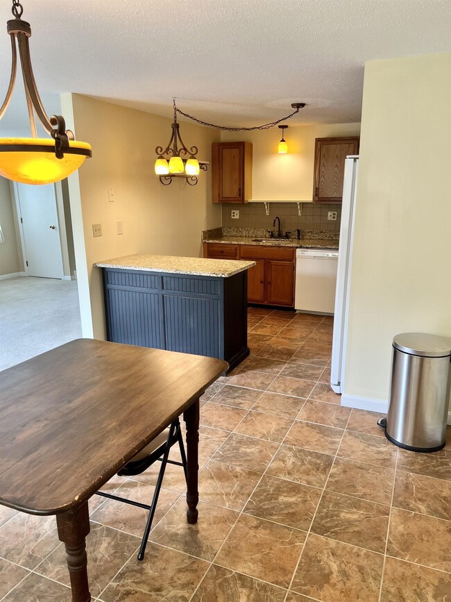 67 Indian Rock Rd, MerriMacK, NH 03054 - photo 7