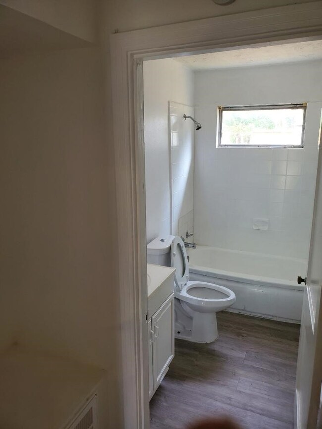 9922 Gloyna St, Houston, TX 77088 - photo 5