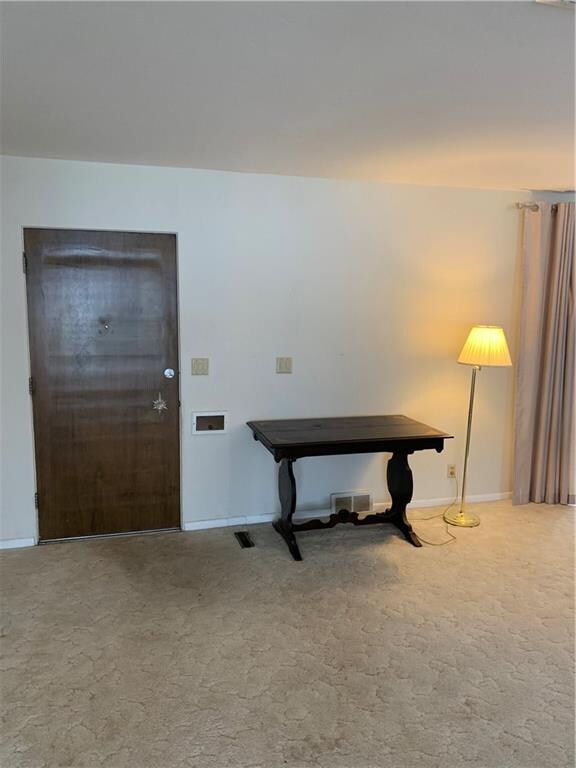 204 E Elizabeth St, Shawnee, OK 74804 - photo 6