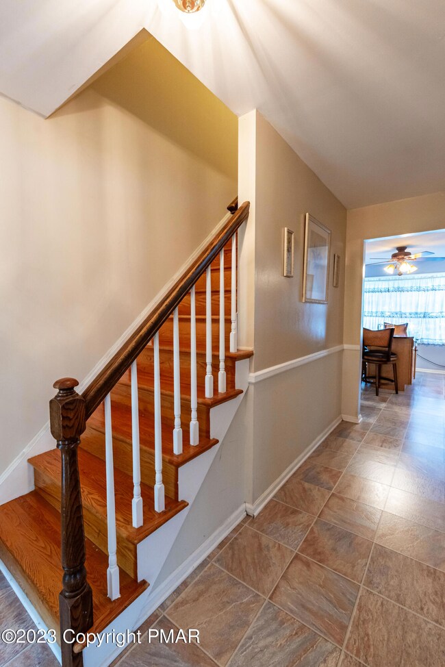 369 Wedgewood Dr, Easton, PA 18045 - photo 4