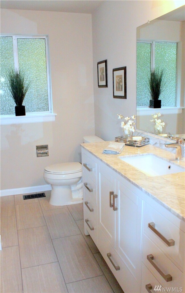 9813 240th Place SW, Edmonds, WA 98020 - photo 3