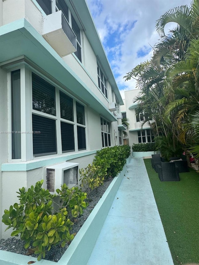 315 W 28th St unit 4, Miami Beach, FL 33140 - photo 7