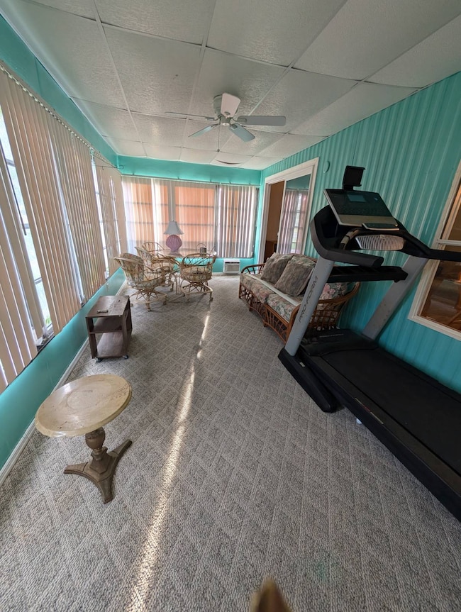 10428 Shawnee Rd unit 76, Weeki Wachee, FL 34614 - photo 4