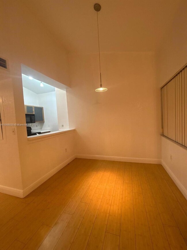 2831 N Oakland Forest Dr unit 201, Oakland Park, FL 33309 - photo 6