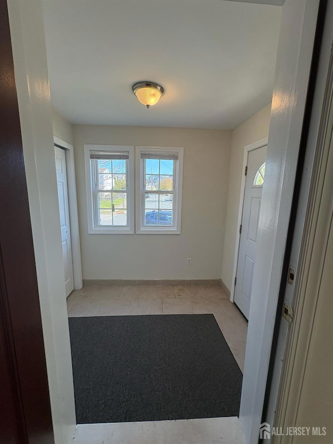33 Hermann St, Carteret, NJ 07008 - photo 2