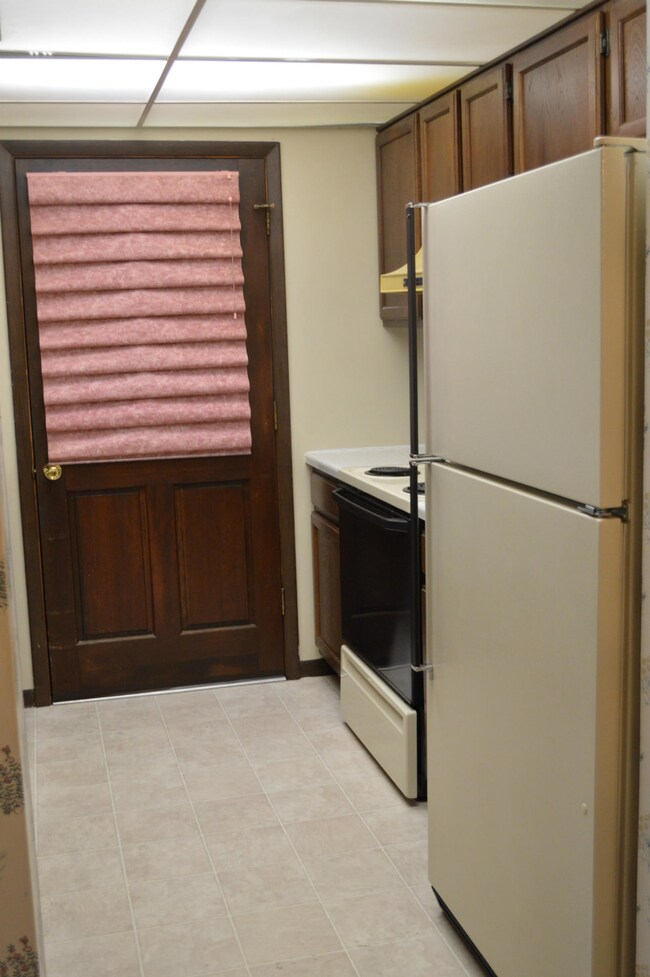 114 Dovenshire Dr, Crossville, TN 38558 - photo 3