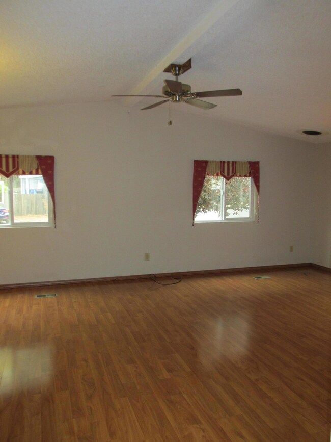Living room & Dining areas