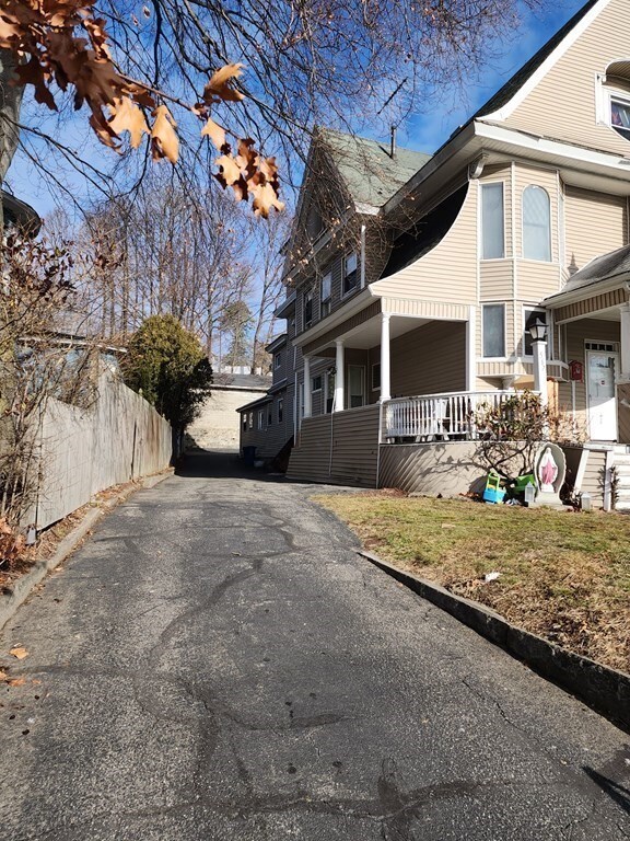 567 Haverhill St, Lawrence, MA 01841 - photo 5