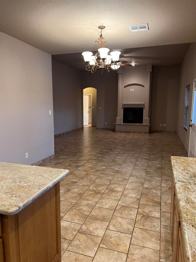 942 Hermoso El Sol, Alamogordo, NM 88310 - photo 6