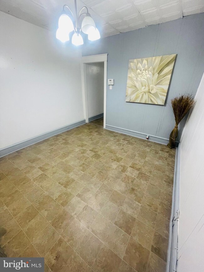 532 S 6th St, Reading, PA 19602 - photo 6