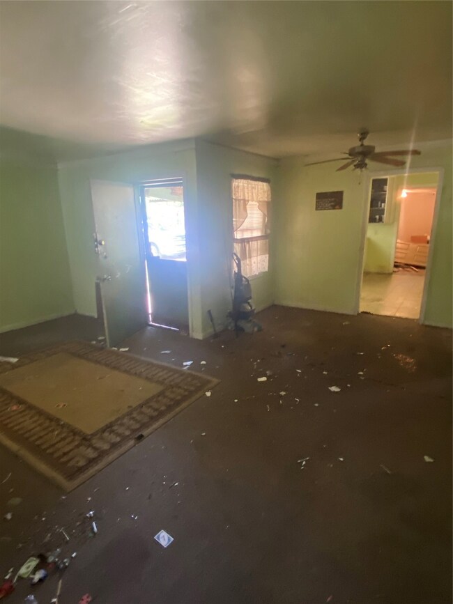 7312 Oak Hill Dr, Houston, TX 77087 - photo 2