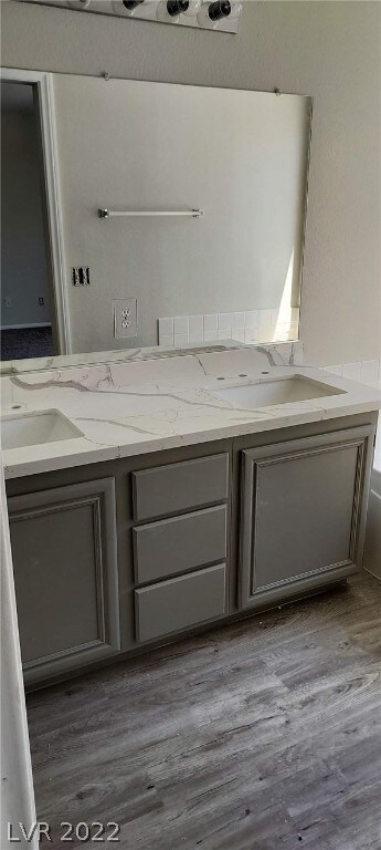 new quartz counters in master bath