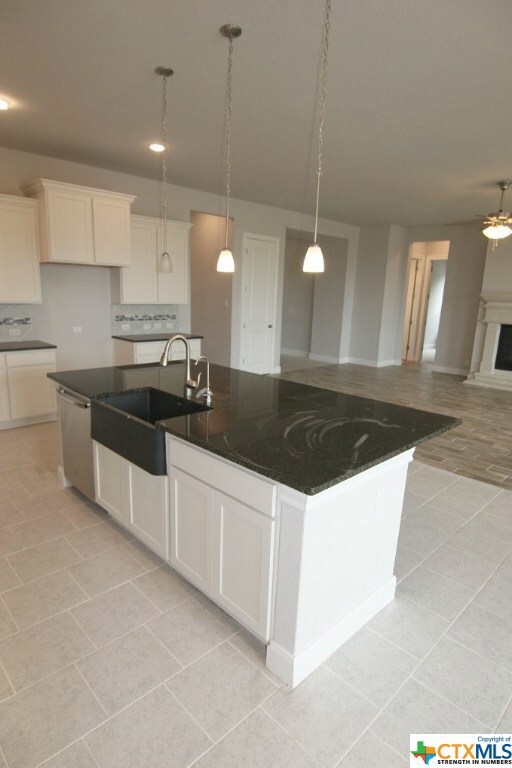 944 Carriage Loop, New Braunfels, TX 78132 - photo 7