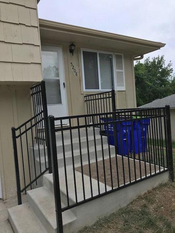 5208 Farley Ct, Shawnee, KS 66203 - photo 2