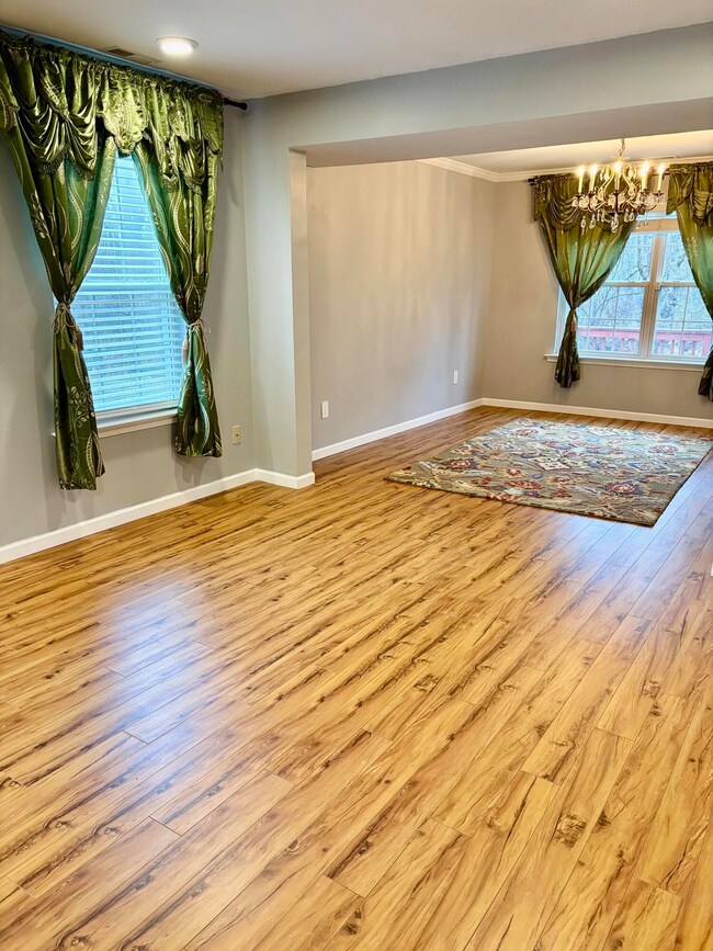 243 Witness Tree Cir, East Stroudsburg, PA 18301 - photo 6