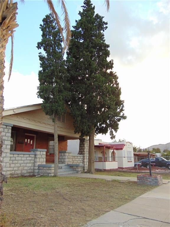 3930 Cambridge Ave, El Paso, TX 79903 - photo 2