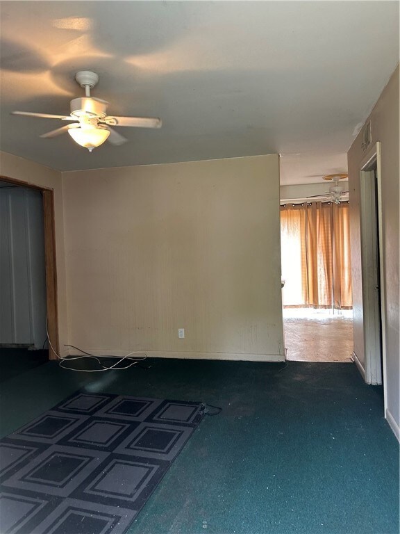 136 Yorktown Dr, Brunswick, GA 31525 - photo 2