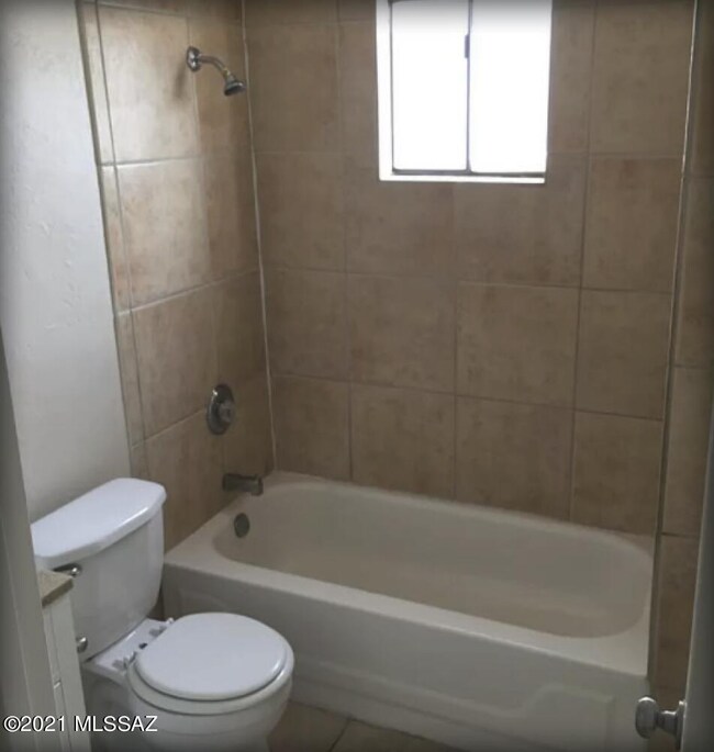 211 E Lee St, Tucson, AZ 85705 - photo 7