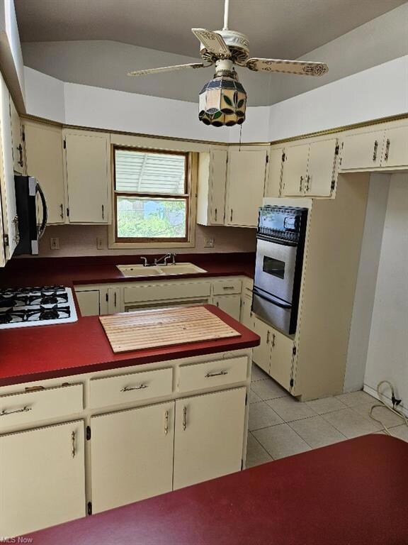 1st fl kitchen