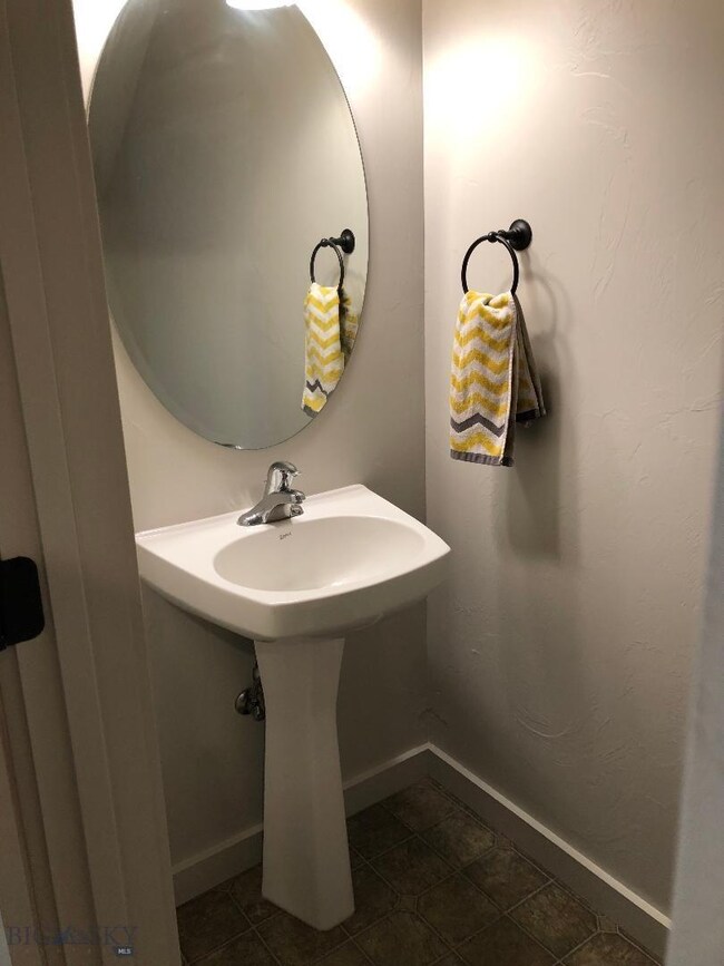 1/2 Bath