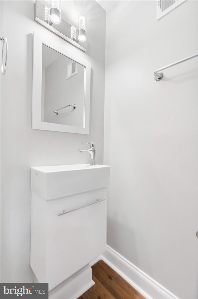 3803 Flowerton Rd, Baltimore, MD 21229 - photo 6