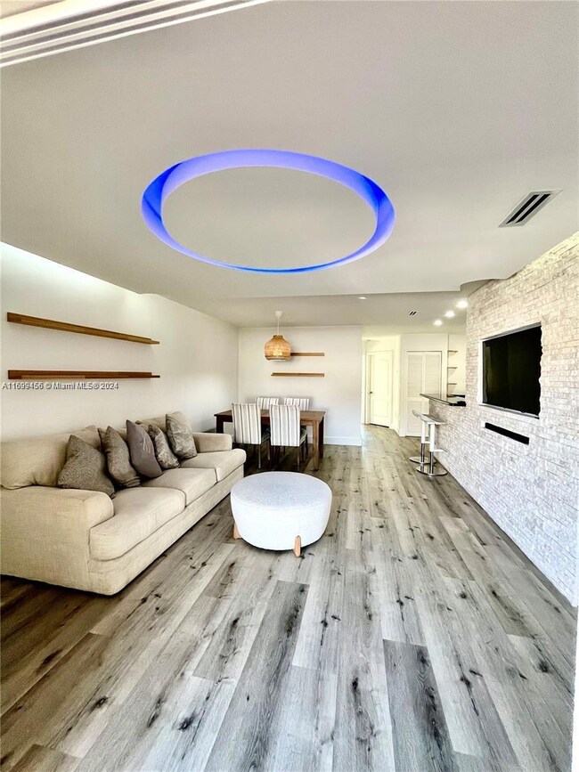 4768 NW 114th Ave unit 2024, Doral, FL 33178 - photo 5