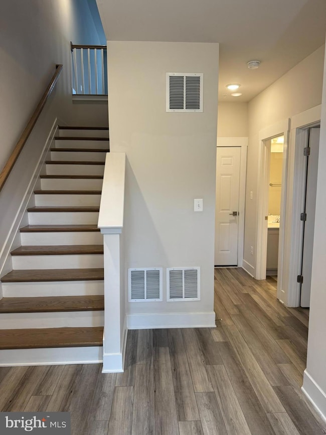 7919 Wormans Mill Rd, Frederick, MD 21701 - photo 2