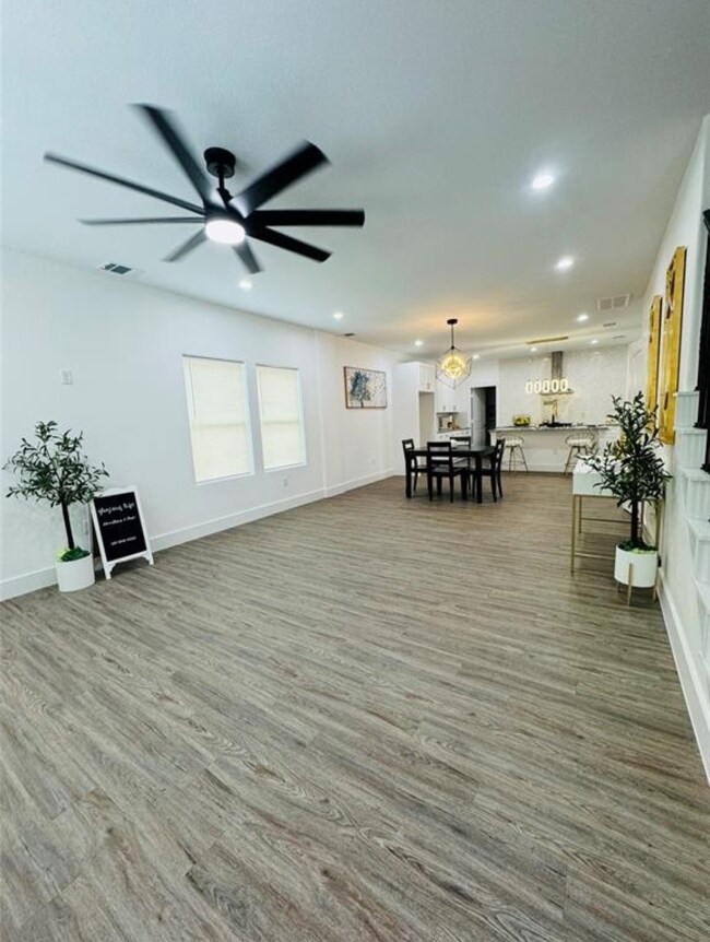 1621 Wellington St unit A, Houston, TX 77093 - photo 3