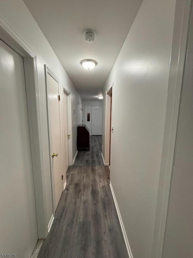 21 Teaberry Dr, Edison, NJ 08820 - photo 3