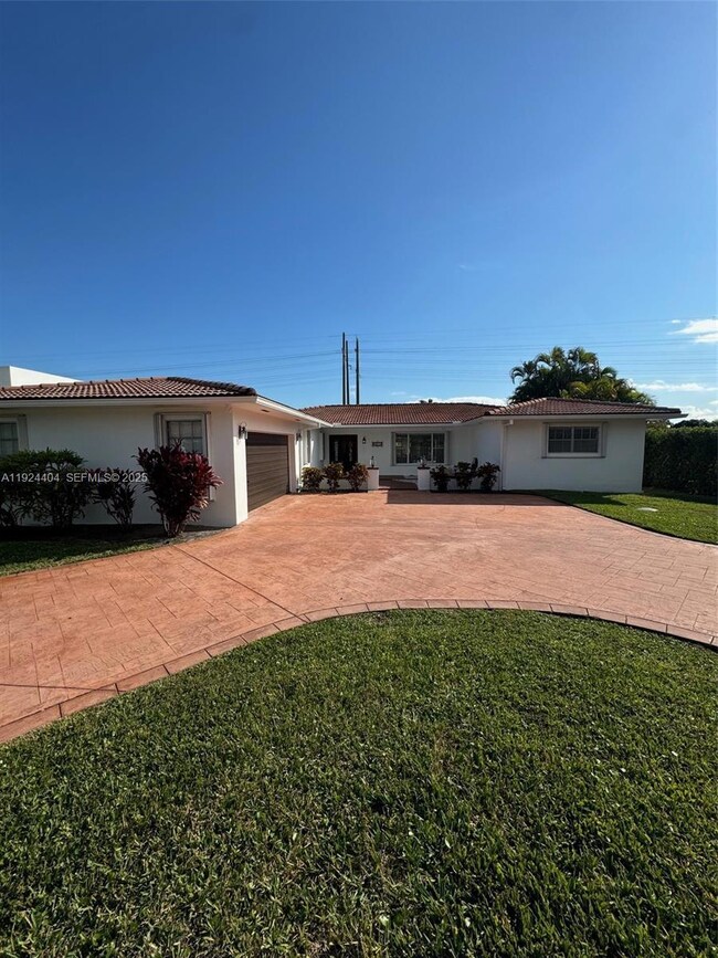 2911 SW 98th Ave, Miami, FL 33165 - photo 2