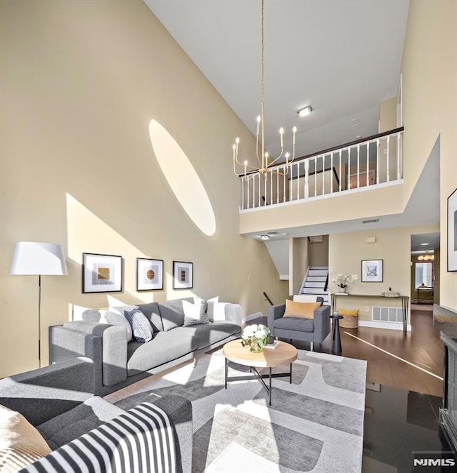 307 Chase Ct, Edgewater, NJ 07020 - photo 7