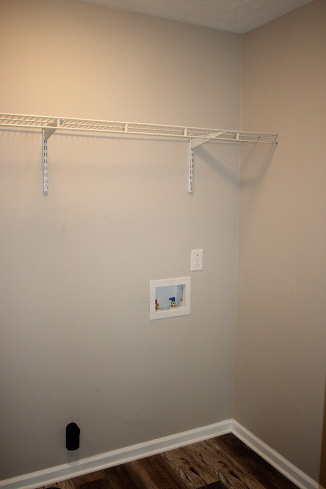 111 Winding Way unit 1, McMinnville, TN 37110 - photo 5