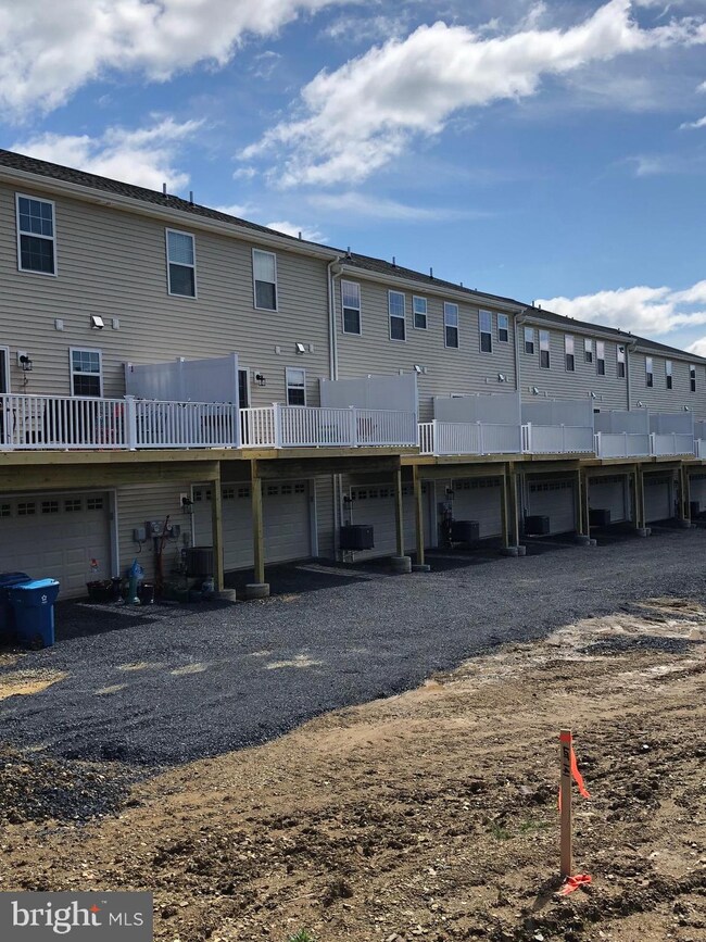 4340 Wild Orchid Ln, Enola, PA 17025 - photo 3