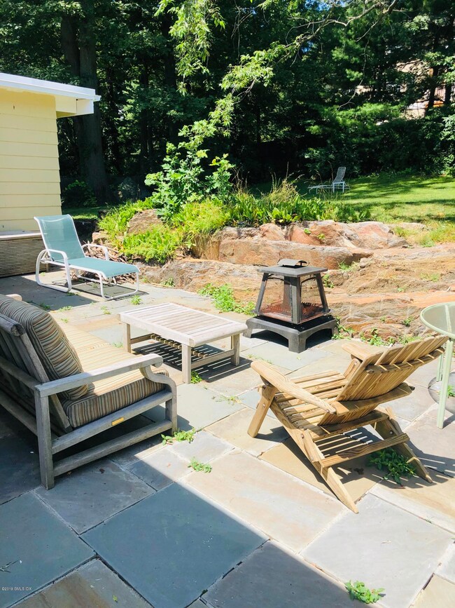 64 Arch St, Riverside, CT 06878 - photo 3