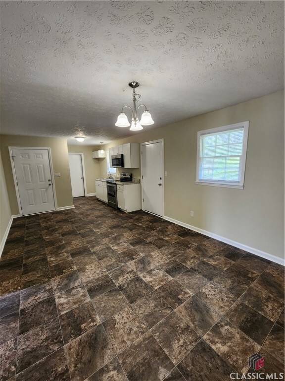 124 N Williamson St, Winder, GA 30680 - photo 4