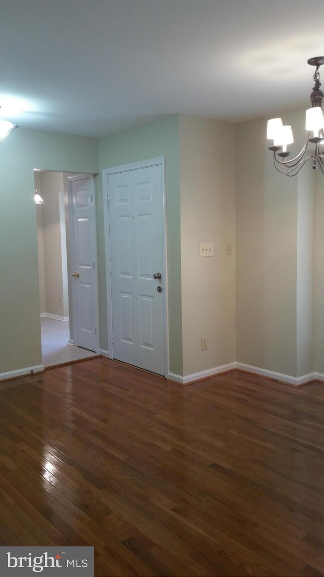 10800 Cobblestone Dr, Spotsylvania, VA 22553 - photo 4