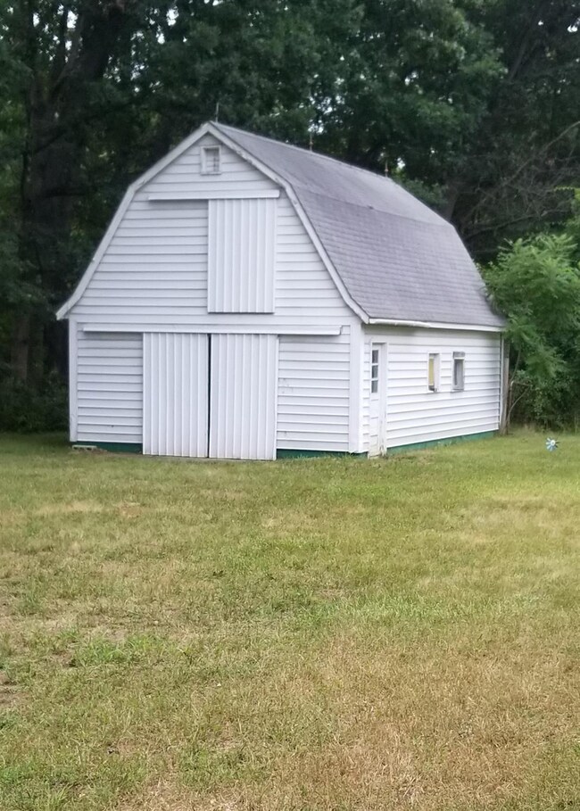 5301 N 600 W, La Porte, IN 46350 - photo 3