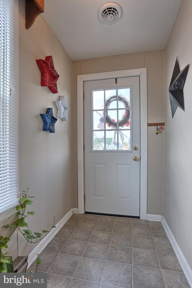 44 N Chestnut St, Palmyra, PA 17078 - photo 2