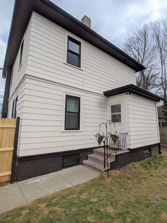 409 Bedford St, New Bedford, MA 02740 - photo 7