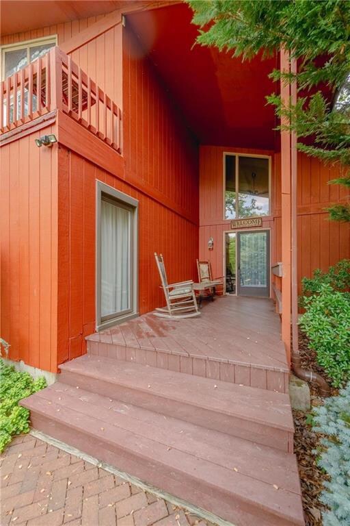 4476 Rose Dr, Emmaus, PA 18049 - photo 2