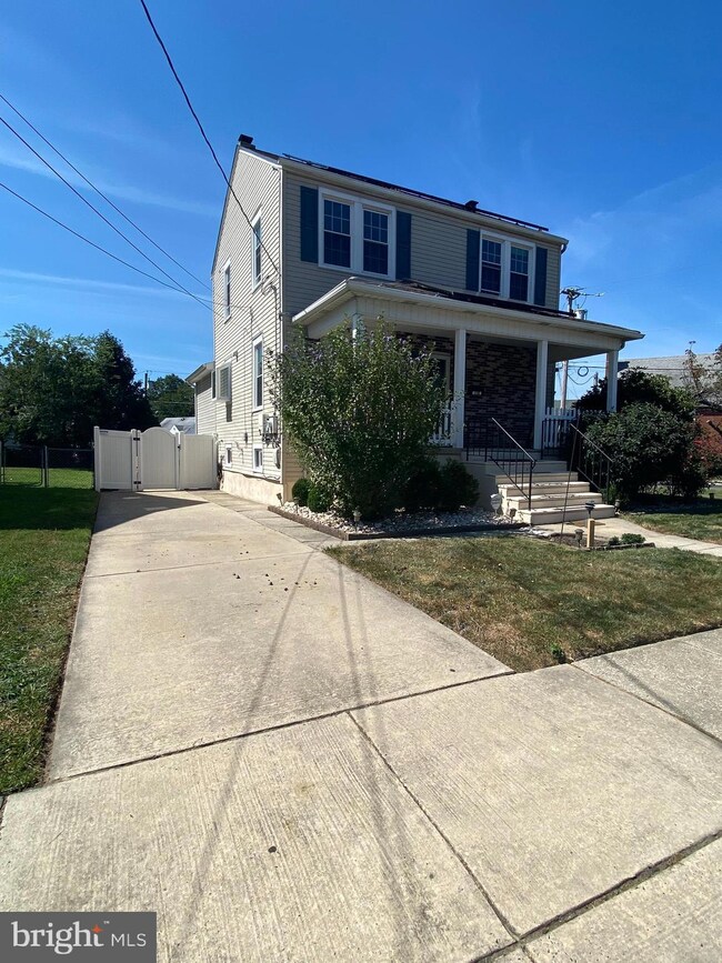 115 Center Ave, Mount Ephraim, NJ 08059 - photo 2