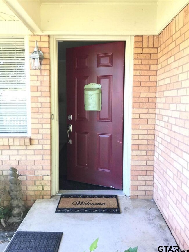 312 312 Stanford, Tyler, TX 75701 - photo 2