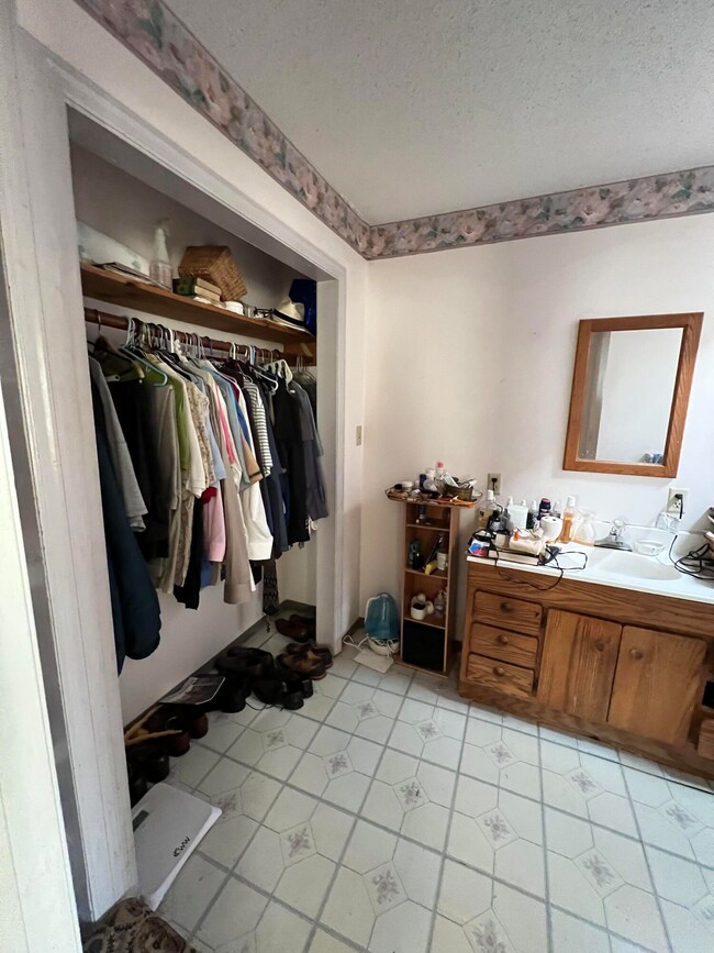 Master Bath 1 Brentwood