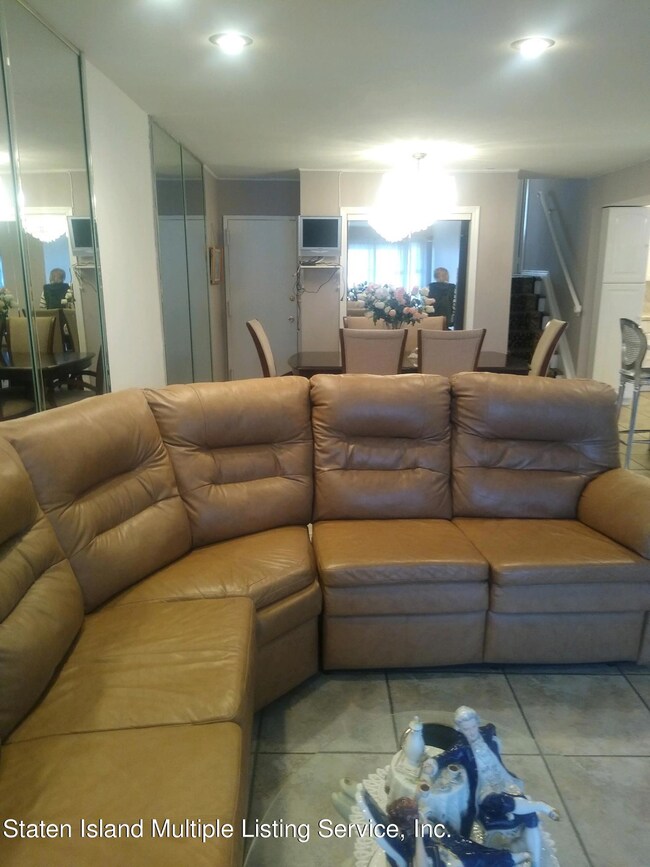 12 Racal Ct unit AG, Staten Island, NY 10314 - photo 7